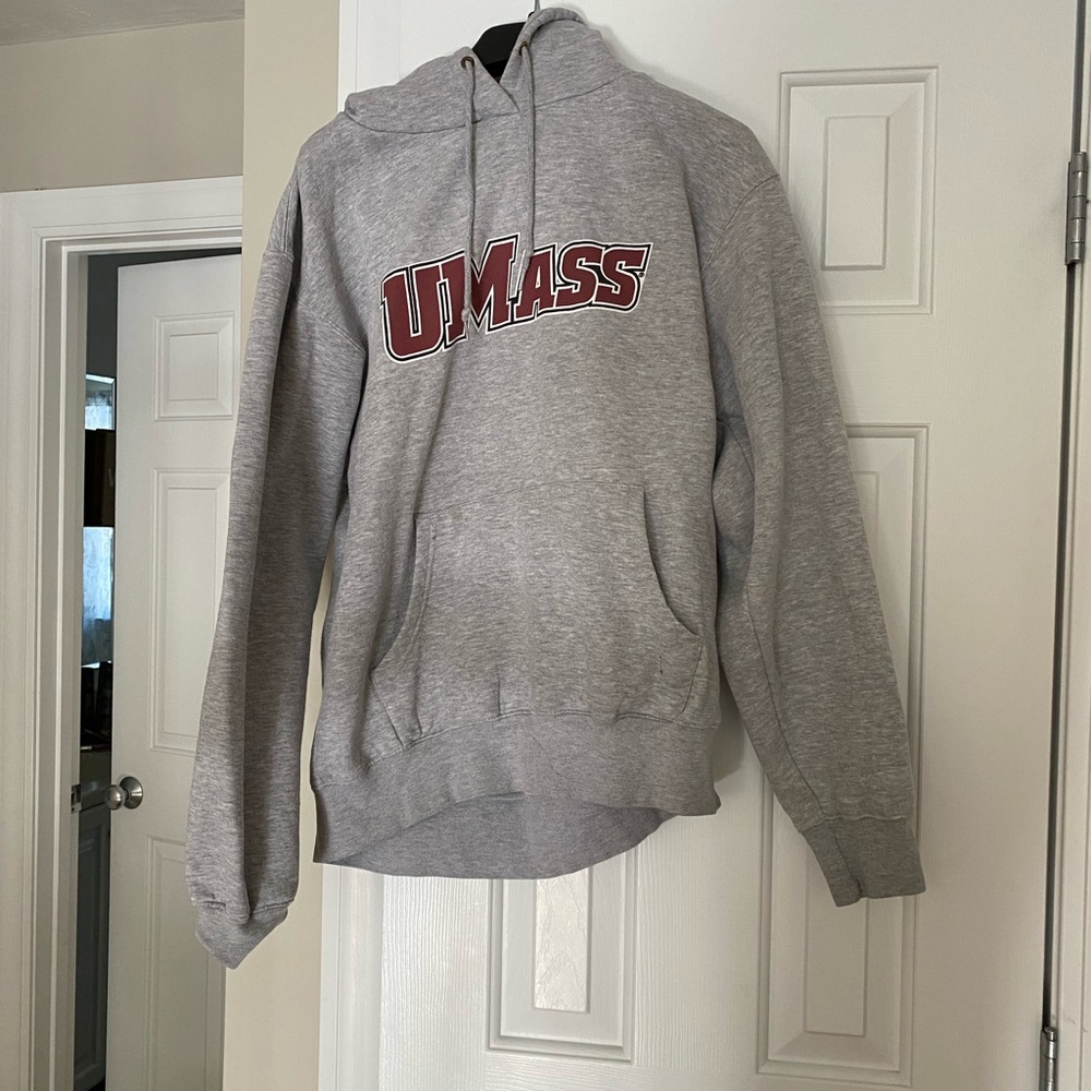 UMass Amherst sweatshirt